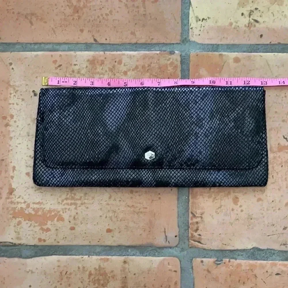 EXCELLENT Lodis black and grey snake print clutch with ID and card slots